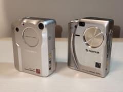 FUJIFILM FinePix 6800Z,FinePix 4700Z 本体のサムネイル
