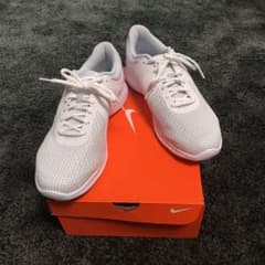 NIKE ナイキ レボリューション4のサムネイル