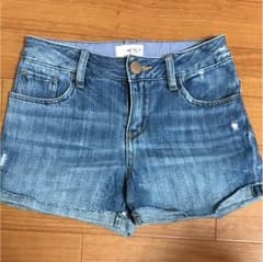ギャップ140㎝デニムショートパンツのサムネイル