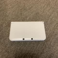 ニンテンドー3DS LL ホワイトのサムネイル