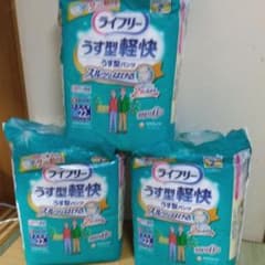ライフリー うす型軽快パンツ M (22枚入)×3のサムネイル