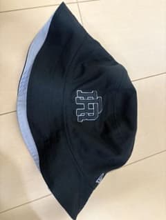 New Era 黒 バケットハットのサムネイル