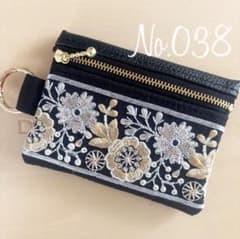 No.038 インド刺繍リボン フェイクレザーミニポーチのサムネイル