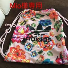 アディダスナップサックのサムネイル
