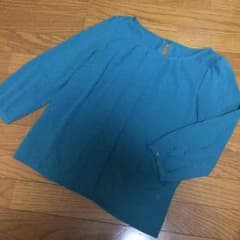 ナチュラルビューティーベーシック グリーントップスのサムネイル
