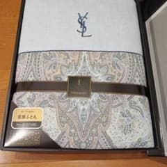 Yves Saint Laurent 肌掛けふとん 140×190cm - メルカリ