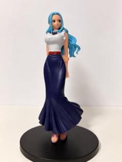 【箱なし】ワンピース ネフェルタリ・ビビ フィギュアのサムネイル