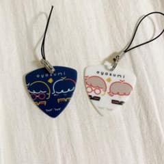 【oyasumi】ピック型キーホルダーのサムネイル