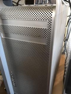 Mac Pro (Early 2008) メモリ、グラボ、USB3.0増設済みのサムネイル