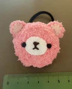 ハンドメイド ヘアゴム くまモチーフ ピンクのサムネイル