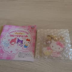 SANRIO CHARACTERS きらきらフルーツチャーム キティのサムネイル