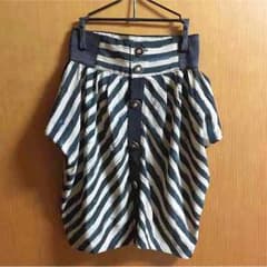 ローズバッドのスカートのサムネイル