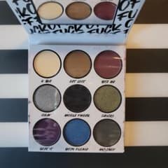 bh cosmetics アイシャドウパレット(*^▽^*)訳有りのサムネイル