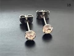 ▽スワロフスキー 一粒ピアス 4mm クリスタル ステンレス 15 - メルカリ