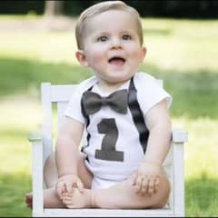 【美品】1歳 誕生日 男の子 ロンパース グレーのサムネイル