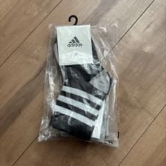 新品未使用⭐︎adidasキッズソックス3足セット（15-16cm)のサムネイル