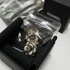 CHANEL フラワーデザインピアスお値下げしました！ (ピアスのみなら…更に)のサムネイル