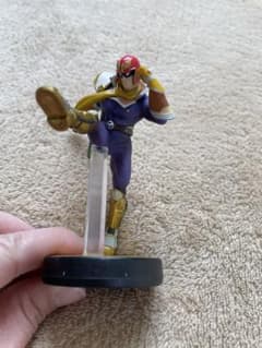 amiibo☆スマブラ　キャプテンファルコンのサムネイル