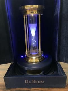 DE BEERS ミレニアム　アワーグラスLEDライト付き インテリア DE BEERS ミレニアム アワーグラスLEDライト付き インテリア - メルカリ