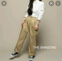 THE SHINZONE チノパン　ベージュのサムネイル