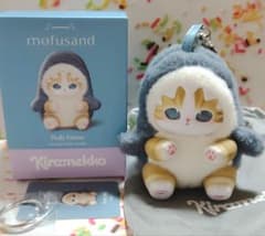 箱付き Kiramekko mofusand ぬいぐるみ キーホルダーサメにゃんのサムネイル