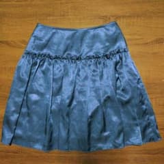 イマージュコレクション 光沢感のあるセルリアンブルー フレアスカート ひざ丈