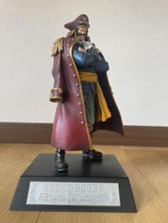 ワンピース　ゴール・D・ロジャーフィギュアのサムネイル