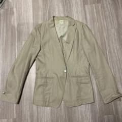 ベージュ テーラードジャケットのサムネイル