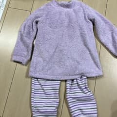 UNIQLO パジャマ　キッズ　120のサムネイル