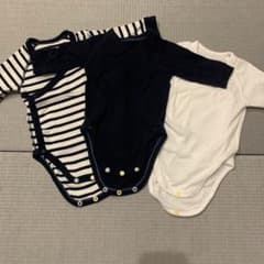 【60size】ユニクロのボディースーツ（長袖）3着セットのサムネイル