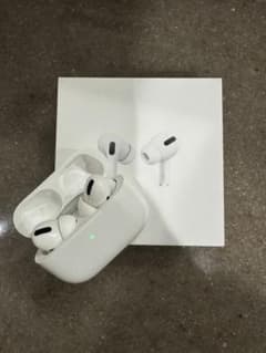 【最終値下げ】apple AirPods pro 第1世代のサムネイル