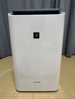 ふじこ様専用　SHARP 空気清浄除湿機 2024年製のサムネイル
