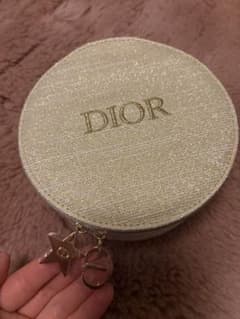 【非売品】Dior ラウンドポーチ ゴールのサムネイル