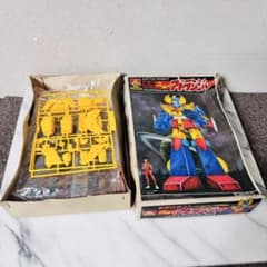J99コレクション品✨アオシマ 合体ロボット アトランジャー プラモデル