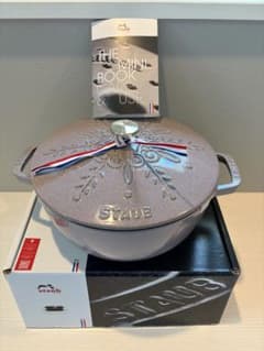 STAUB スノーフレーク 24cm カンパーニュ 新品未使用】STAUB スノーフレーク 24cm カンパーニュ - メルカリ