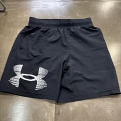 UNDER ARMOUR ハーフパンツ ブラック Lのサムネイル