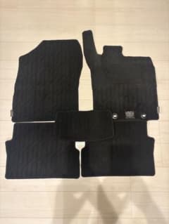 トヨタ RAIZE ライズ 純正 フロアマットのサムネイル