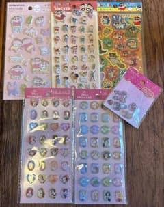 seriaシールクレヨンしんちゃん　ディズニープリンセスストーンシール　セボンのサムネイル