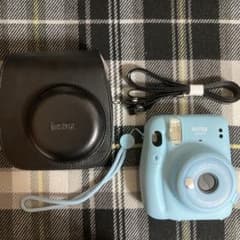 チェキカメラ　instax mini 11 本体 カメラケース付きのサムネイル