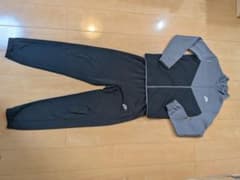 NIKE トラックスーツ 上下セット グレー×ブラック160cmのサムネイル