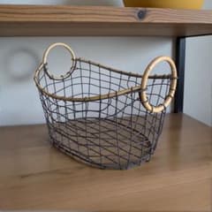 アイアンバスケット 籐の持ち手バスケット 収納バスケット - メルカリ