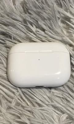 AirPods Pro本体のみ（ケース）早い者勝ちのサムネイル