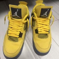 NIKE AIR JORDAN 4 RETRO イエロー スニーカー　 美品！のサムネイル
