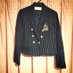 値下げ！ワッペン付き黒のストライプジャケットのサムネイル