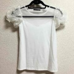 one spo ♡ フラワーパフスリーブTシャツのサムネイル