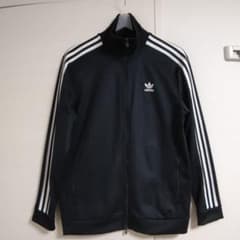 adidasトラックジャケットのサムネイル