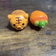 トラと人参のミニカー 2個セットのサムネイル