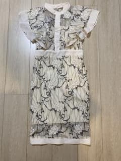 フラワー刺繍レースドレスのサムネイル