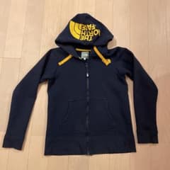 ノースフェイスパーカーのサムネイル