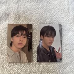 BTS Jung Kook GOLDEN トレカ 2枚セットのサムネイル